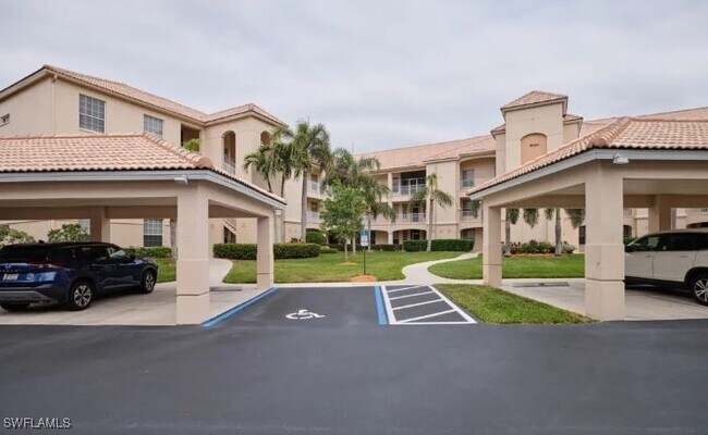 Building Photo - 9140 Southmont Cove