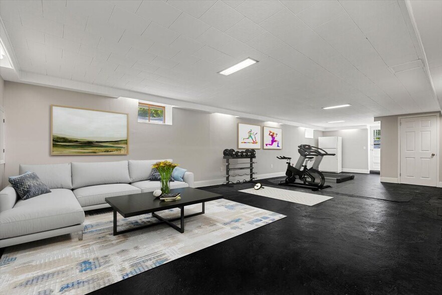 Building Photo - 125 Whittier Dr