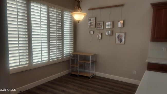 Building Photo - 1903 E Jade Pl