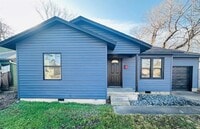 Building Photo - 820 Iowa St