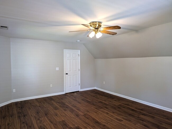 Building Photo - 9935 Redbud Tree Ct