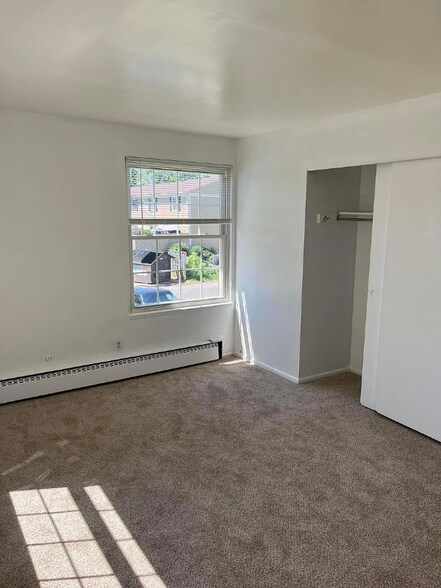 Building Photo - 4696 Tarryton Ct S