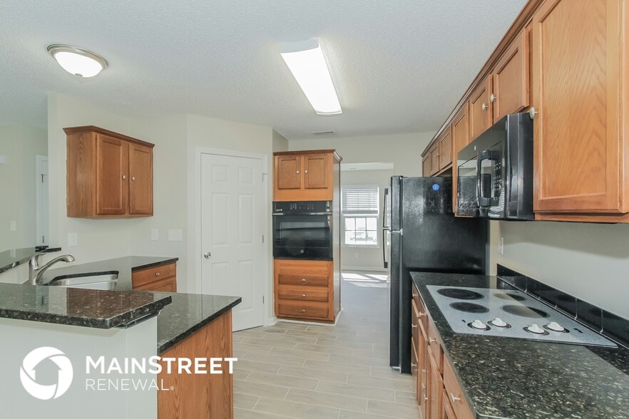 Building Photo - 8936 Hedge Maple Rd