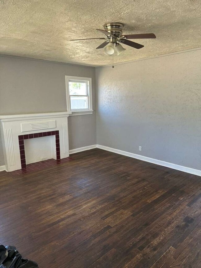 Building Photo - 829 S Lipscomb St