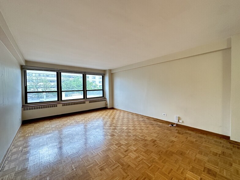 Building Photo - 4180 N Marine Dr
