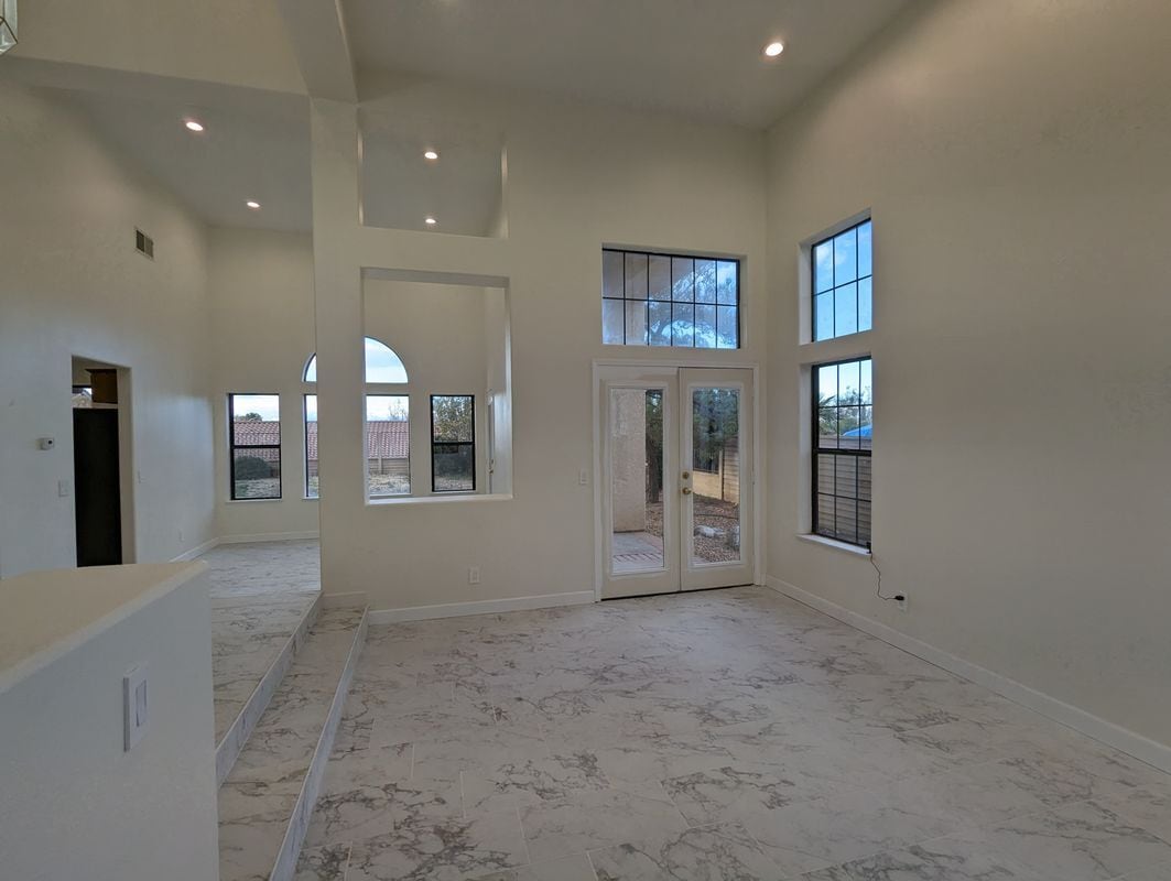 Building Photo - 42057 Parkmont Dr