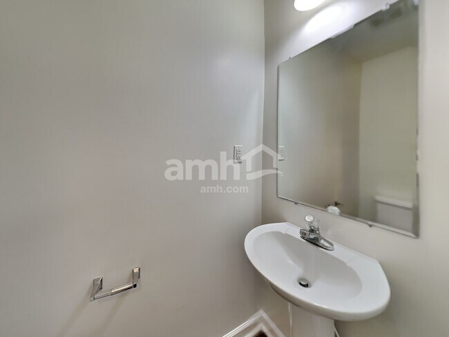 Building Photo - 7209 Sir William Dr