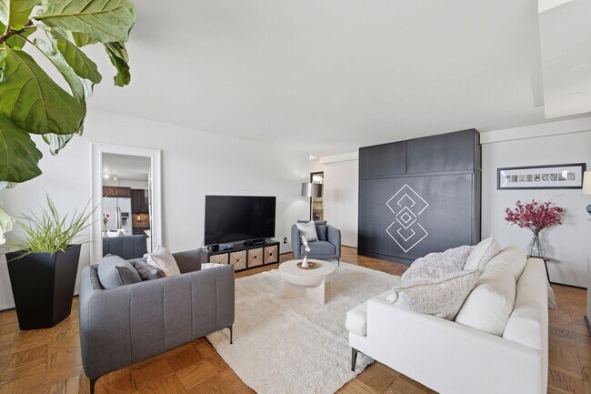 Building Photo - 6040 JFK Blvd E