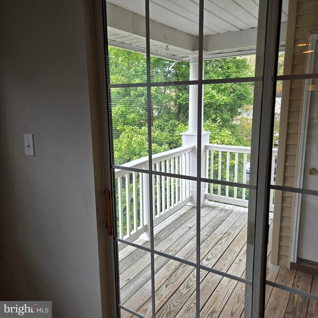 Building Photo - 5814 Wyndham Cir