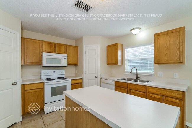 Building Photo - 6108 Waterfield Way