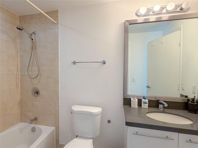 Building Photo - 90 SW 3rd St