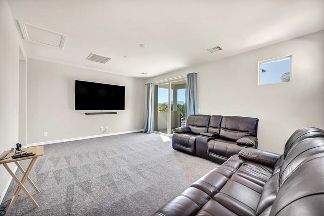 Building Photo - Luxury Rental | Premium Corner Lot | Strip Views