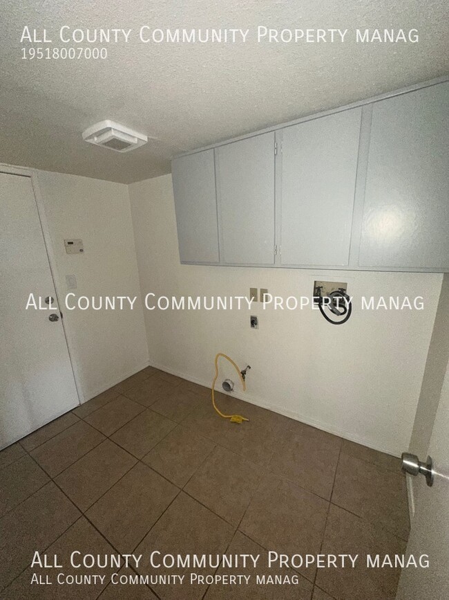 Building Photo - 24459 Brown Dove Cir