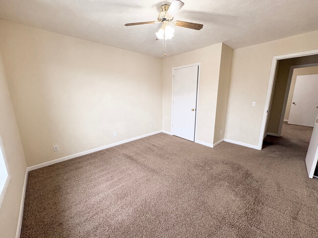 Building Photo - 1810 Summerhaven Ave