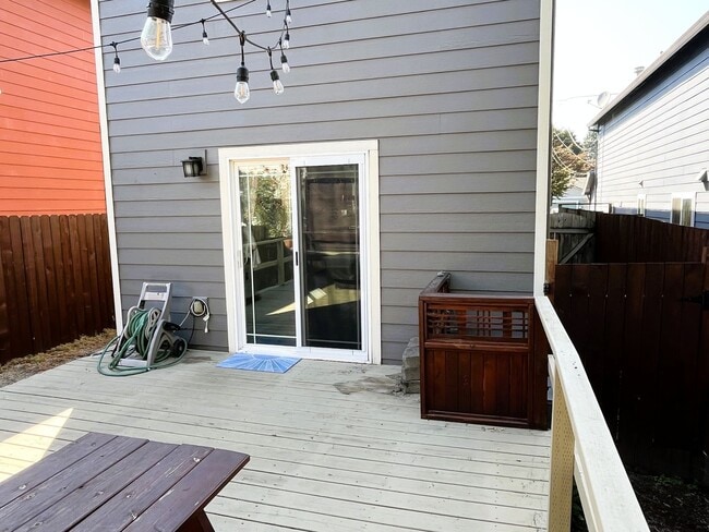 Building Photo - 3-Bedroom Home in vibrant Kenton neighborh...