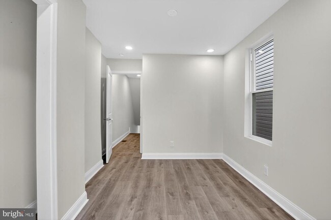 Building Photo - 2447 Turner St