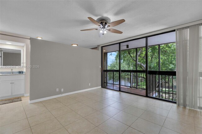 Building Photo - 2930 SW 87th Terrace