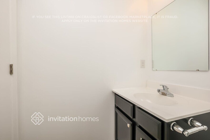 Building Photo - 2417 Solomon Ln