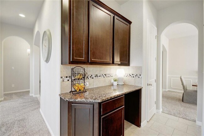 Building Photo - 4116 Godwit Dr