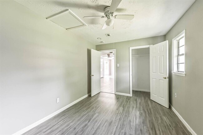 Building Photo - 14249 Brownsville St