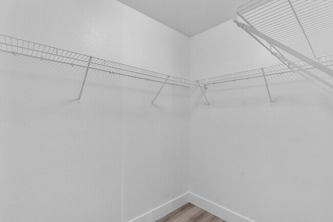 Building Photo - WONDERFUL 3 BEDROOM HOME AT END OF CUL-DE-...