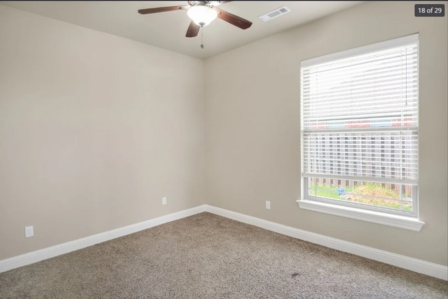 Building Photo - 2300 SW Chaddington Rd