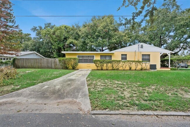 Building Photo - 2028 Albert Lee Pkwy