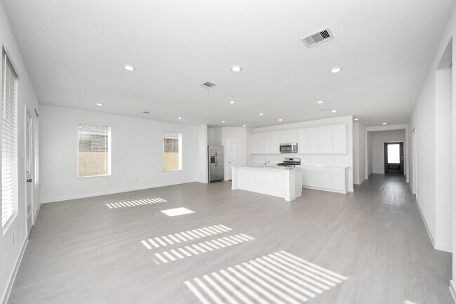 Building Photo - 16219 Chestnut Hvn Ln