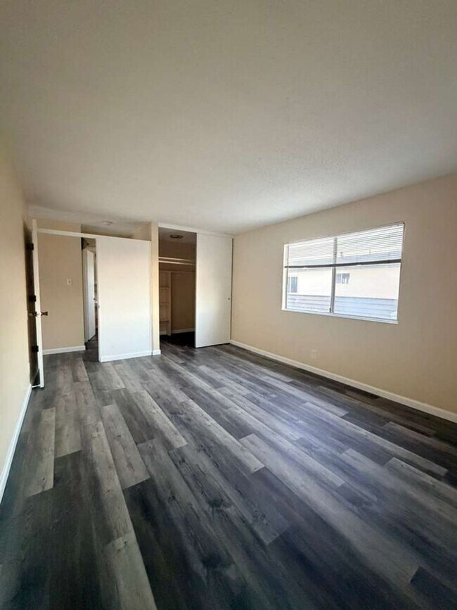 Building Photo - Introducing A Newly Renovated Apartment!