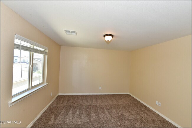Building Photo - 14717 Tierra Escape Ave