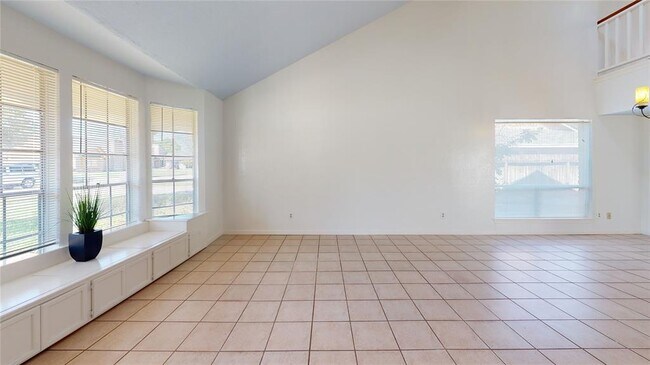 Building Photo - 15614 Barbarossa Dr