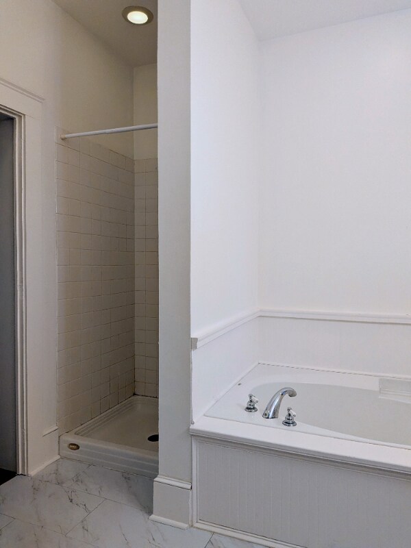 Building Photo - 401 S Franklin Dr