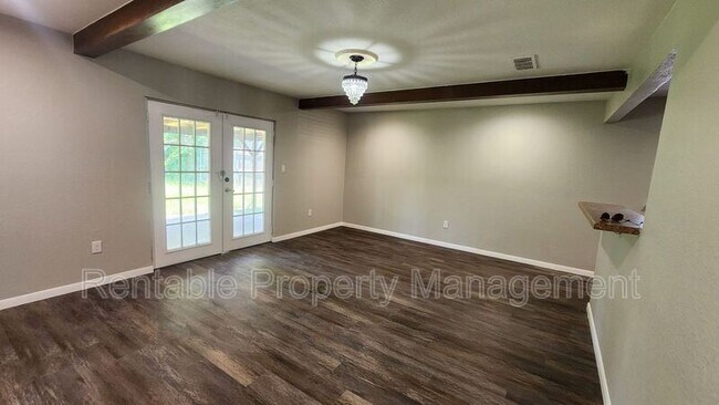 Building Photo - 309 Forrest Hill Ln
