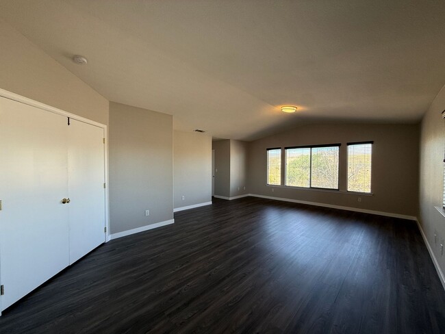 Building Photo - Beautiful River Oaks Large Two Story Home With Three Car Garage