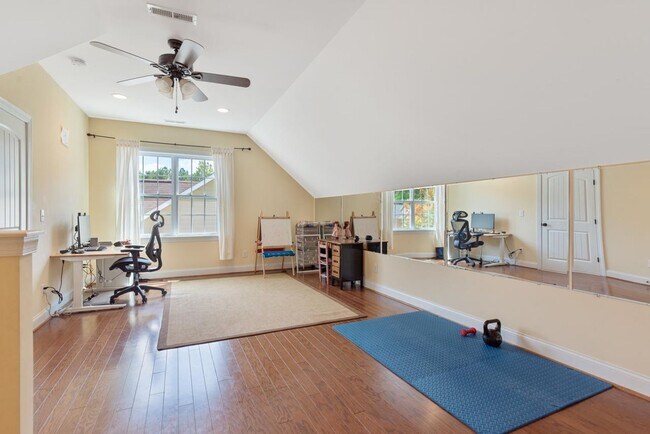 Building Photo - Gorgeous Wake Forest Home!