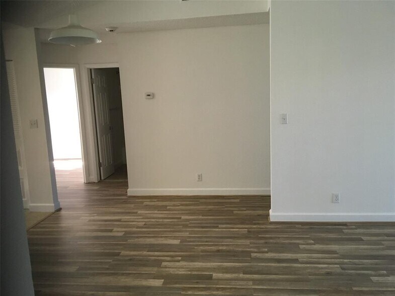 Building Photo - 10161 W Sunrise Blvd