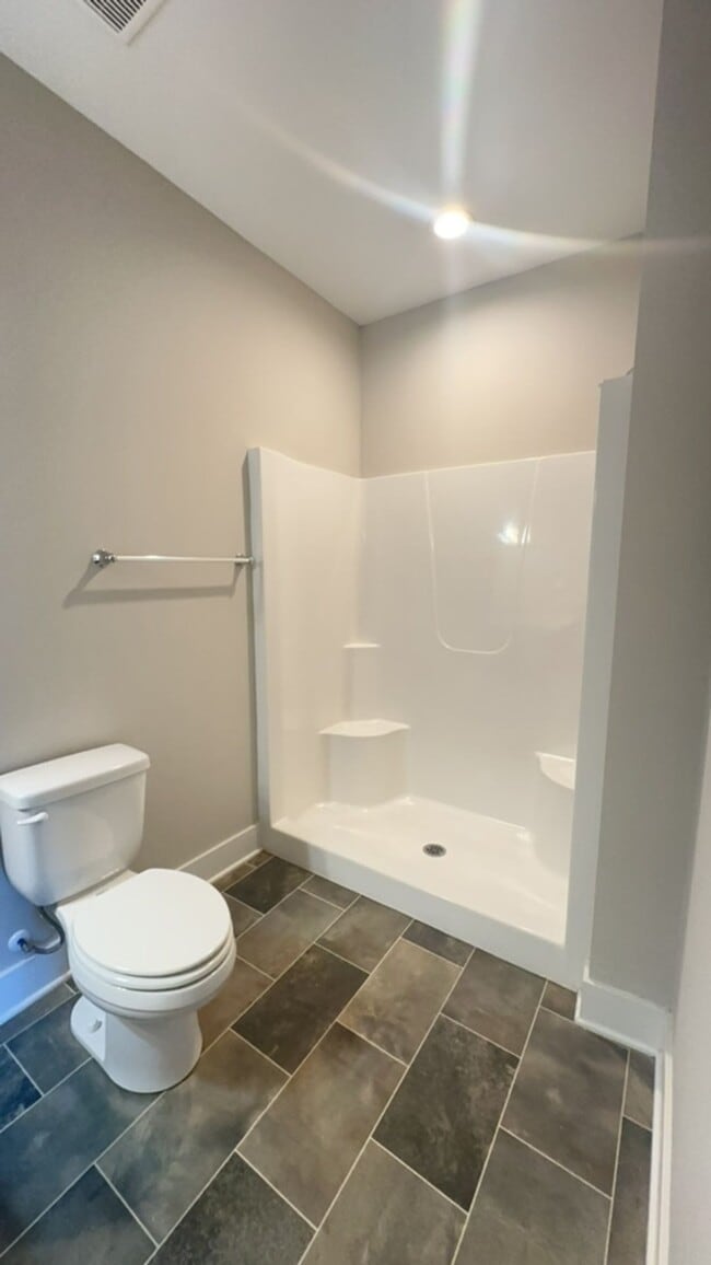 Building Photo - Eleven25