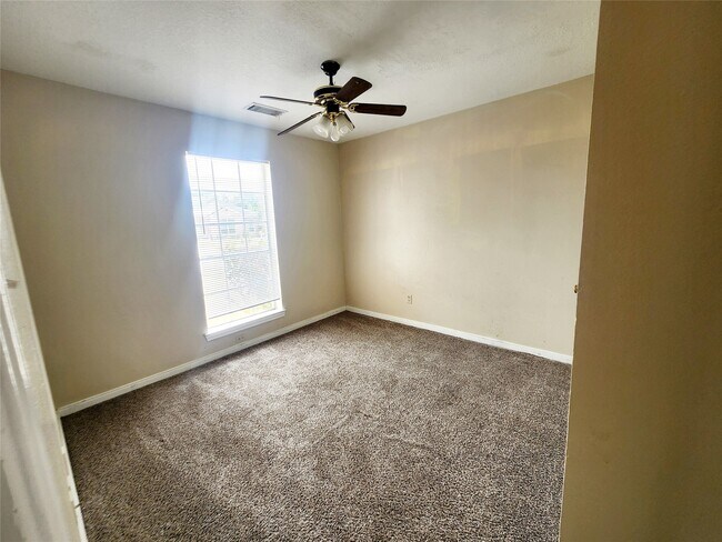 Building Photo - 19722 Ridge Falls Ct