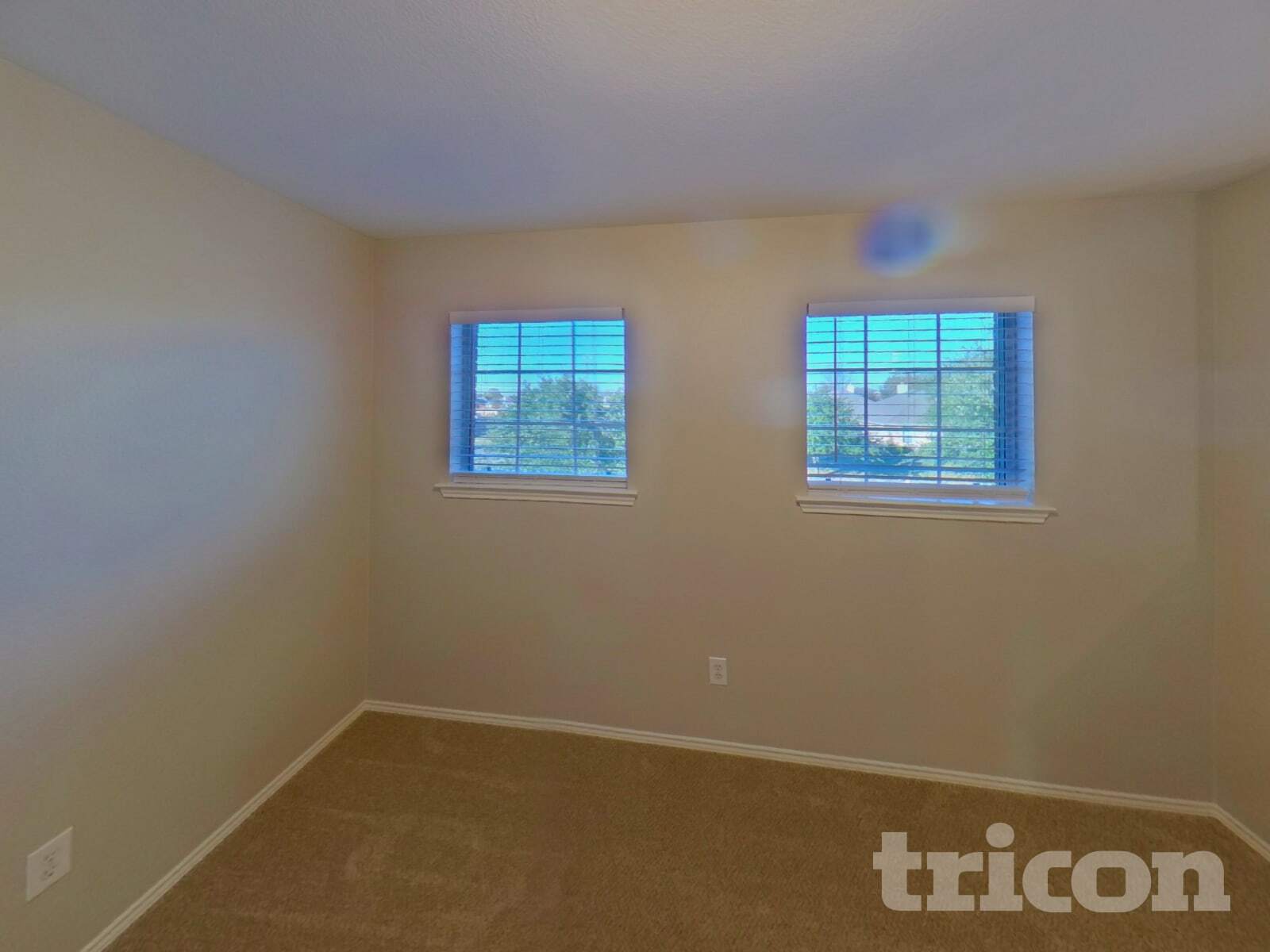 Building Photo - 521 Sandy Ln