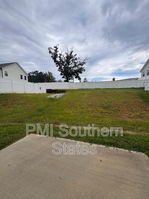 Building Photo - 207 Clarus Crk Wy