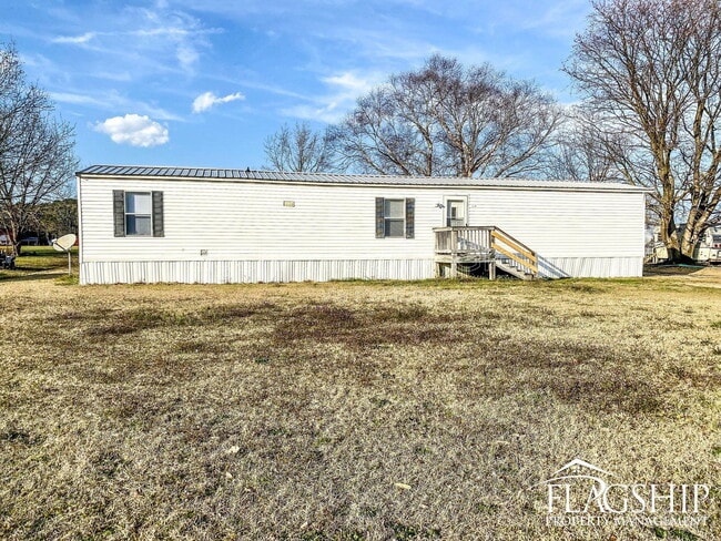 Building Photo - 126 Radford Dr