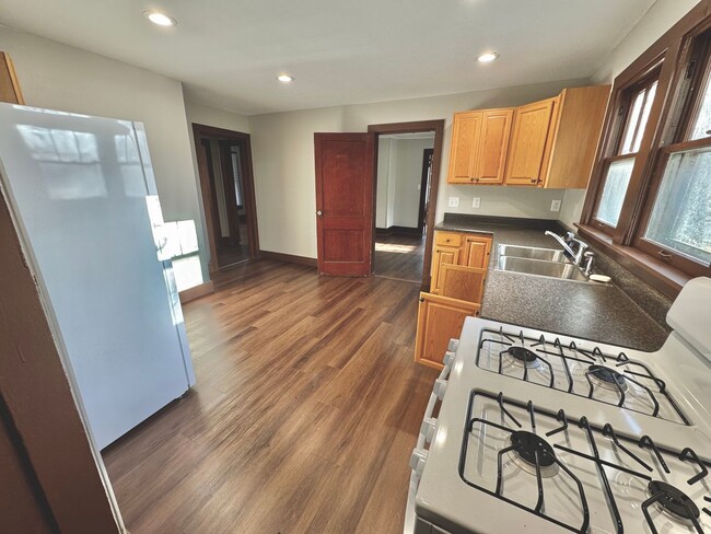 Building Photo - 2 Bed 1 Bath House in Paducah