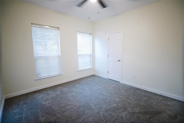 Building Photo - 2221 Rodgers Ln