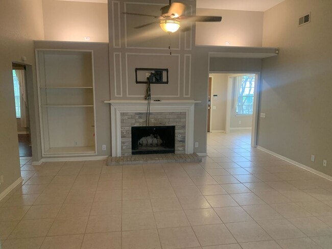 Building Photo - 4410 Shavano Cross
