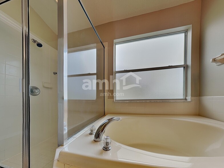 Building Photo - 3504 Heron Island Dr