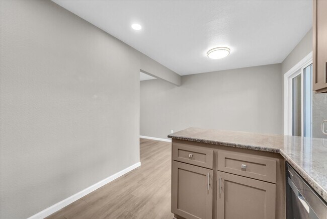 Building Photo - 10472 Chapman Ave
