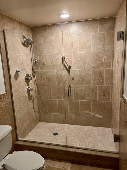 Building Photo - 10445 Wilshire Blvd