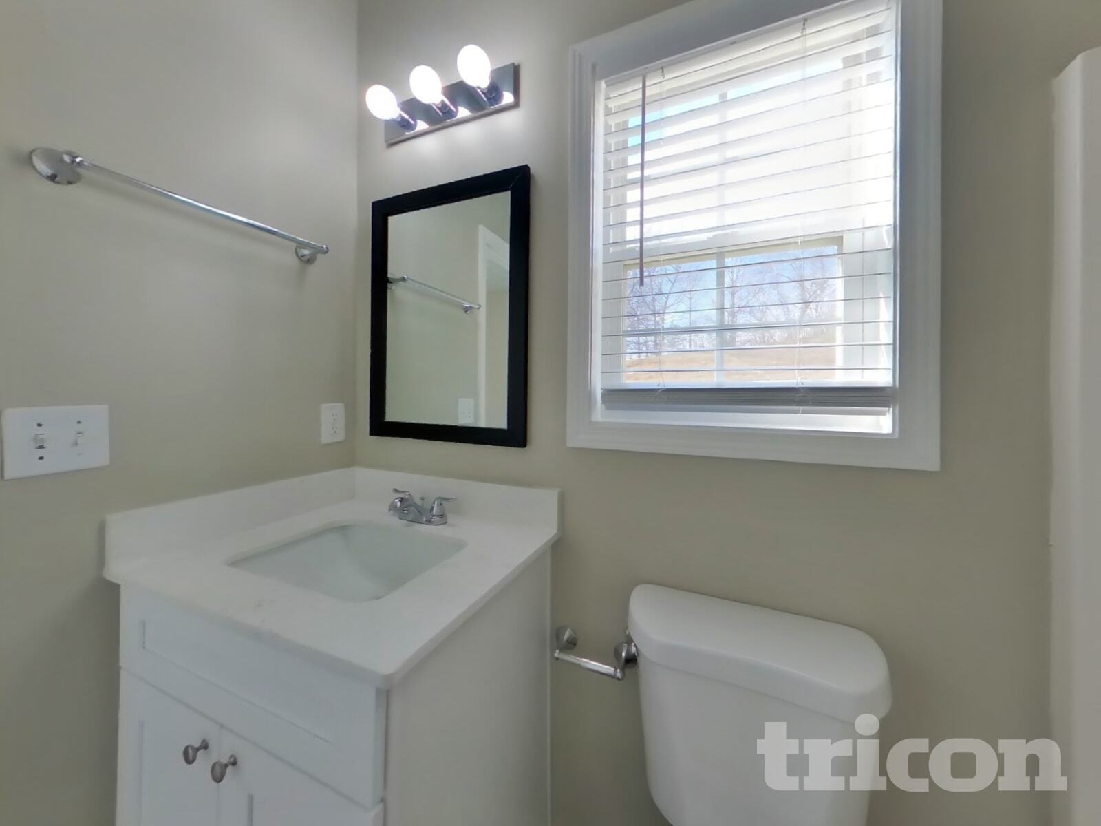 Building Photo - 1118 The by Way