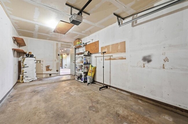 Building Photo - 5011 Fort Clark Dr