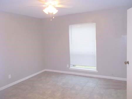 Building Photo - 1504 Cardinal Dr